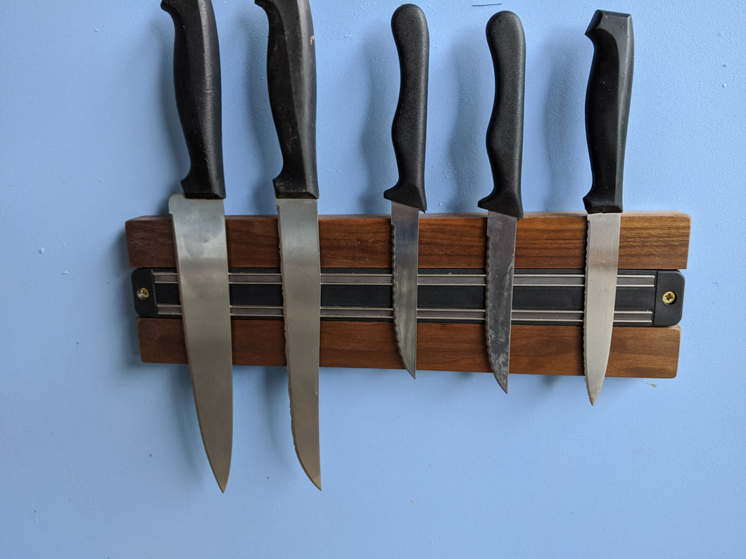 Magnetic walnut knife block - FurniturefromtheOaks